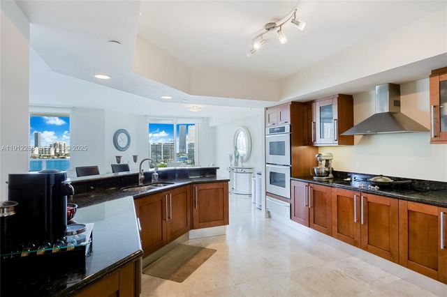 3301 NE 183rd Street 1607, Aventura, FL 33160