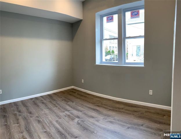 128 Locust Avenue A, Wallington, NJ 07057