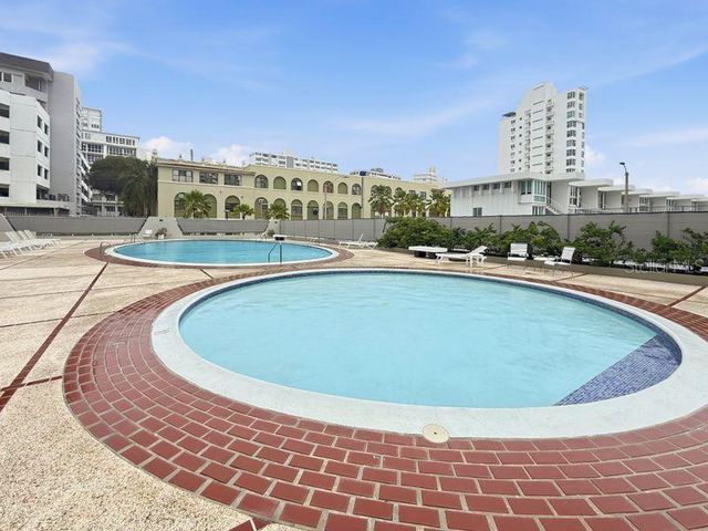 TORRE DEL MAR ASHFORD AVENUE 1104, San Juan, PR 00907