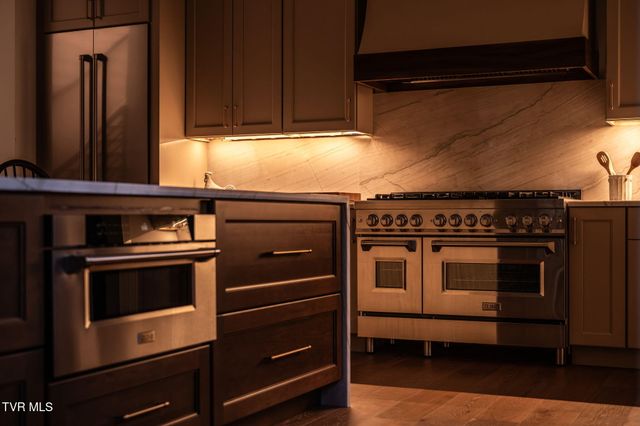 302 Huntington Way, Johnson City, TN 37604