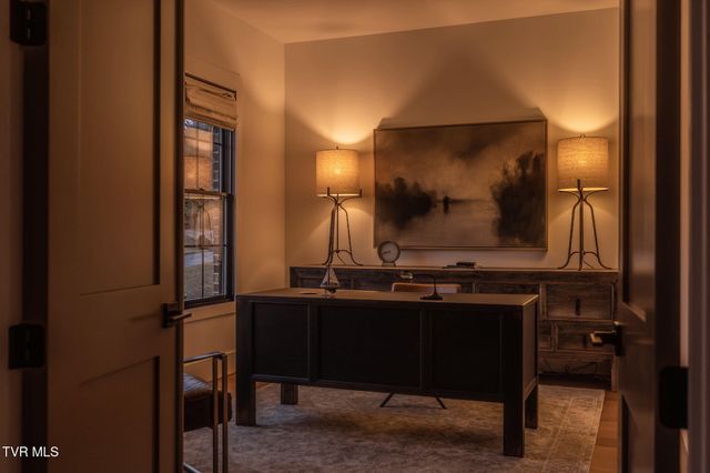 302 Huntington Way, Johnson City, TN 37604