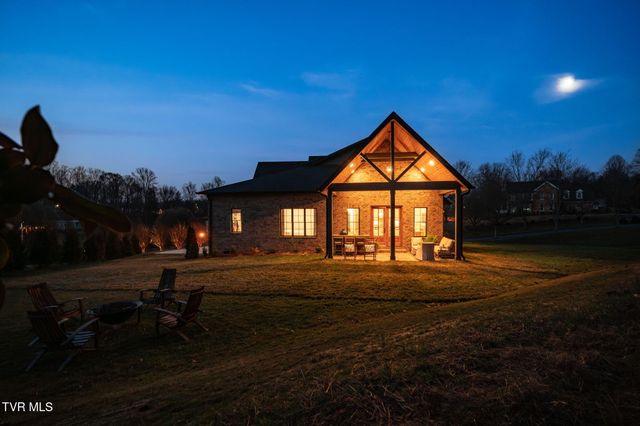 302 Huntington Way, Johnson City, TN 37604