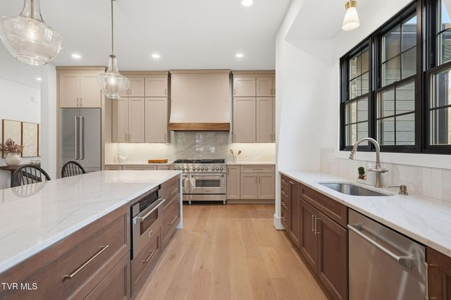 302 Huntington Way, Johnson City, TN 37604