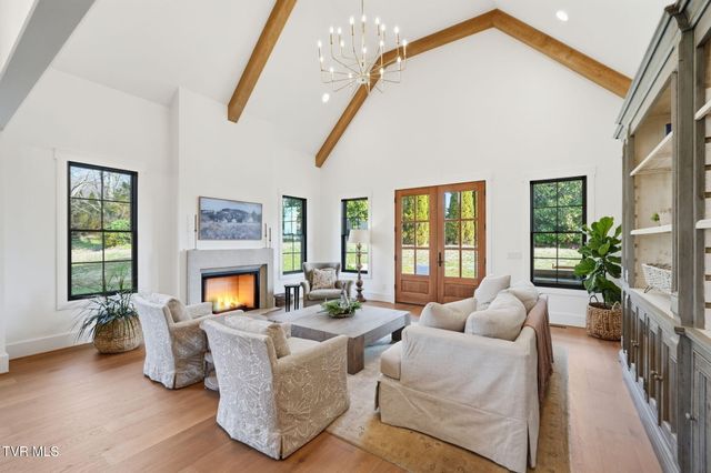 302 Huntington Way, Johnson City, TN 37604