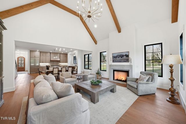 302 Huntington Way, Johnson City, TN 37604