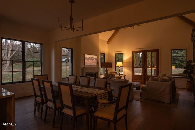 302 Huntington Way, Johnson City, TN 37604