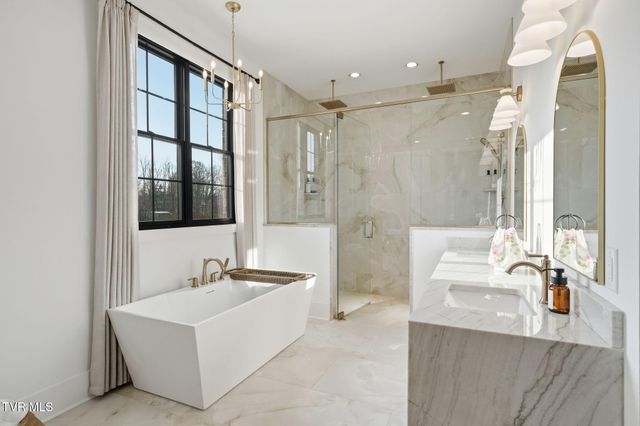 302 Huntington Way, Johnson City, TN 37604