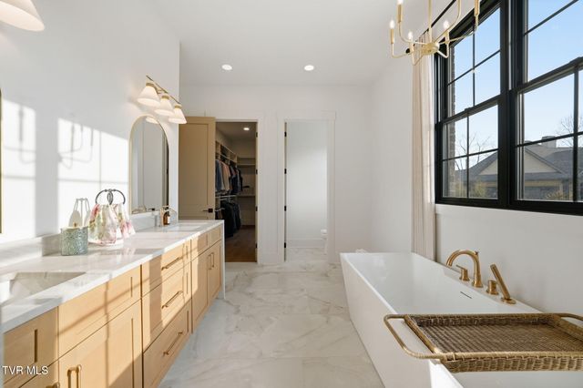 302 Huntington Way, Johnson City, TN 37604