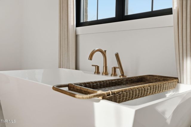 302 Huntington Way, Johnson City, TN 37604