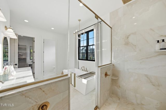 302 Huntington Way, Johnson City, TN 37604