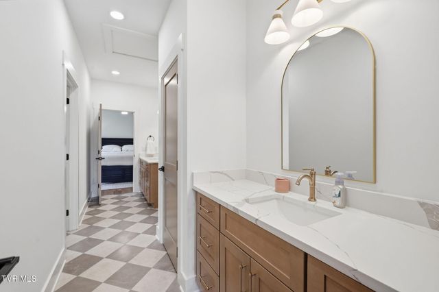 302 Huntington Way, Johnson City, TN 37604