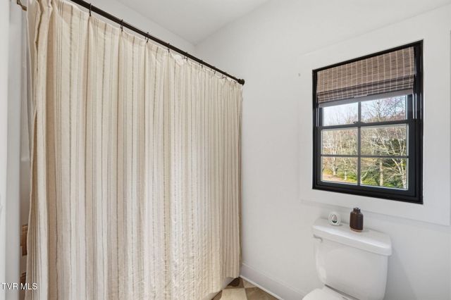 302 Huntington Way, Johnson City, TN 37604