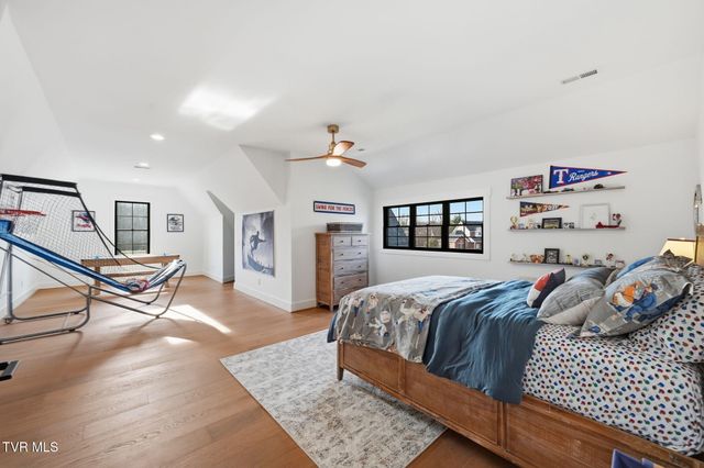 302 Huntington Way, Johnson City, TN 37604