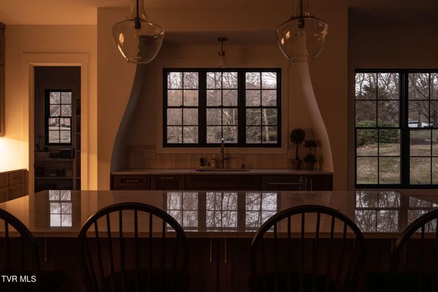 302 Huntington Way, Johnson City, TN 37604