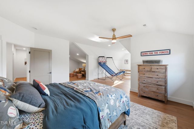 302 Huntington Way, Johnson City, TN 37604