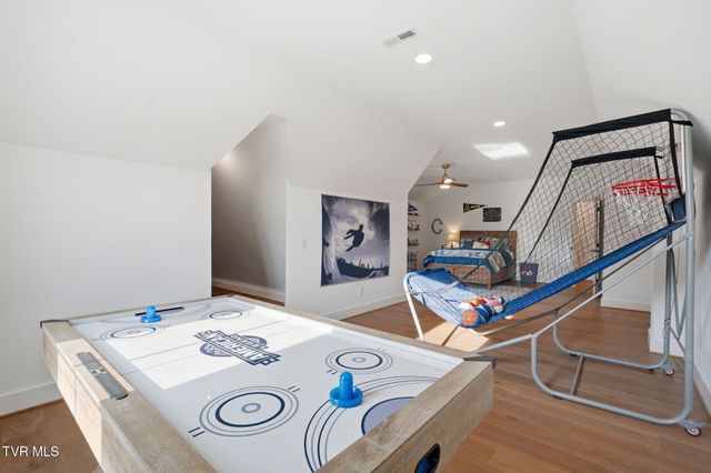 302 Huntington Way, Johnson City, TN 37604