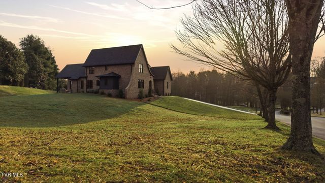 302 Huntington Way, Johnson City, TN 37604