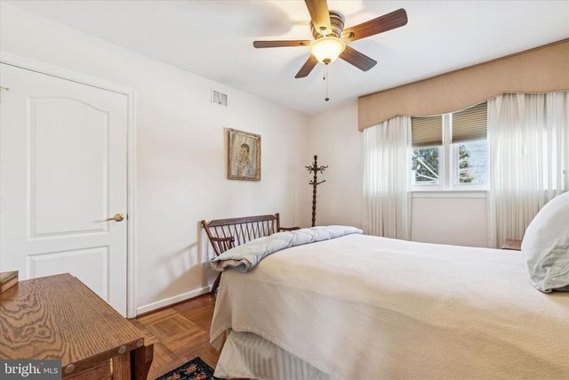 2427 SPRINGVIEW RD, Norristown, PA 19401