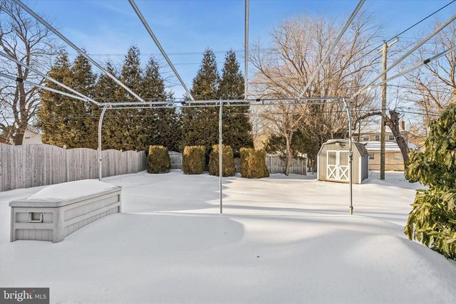 2427 SPRINGVIEW RD, Norristown, PA 19401