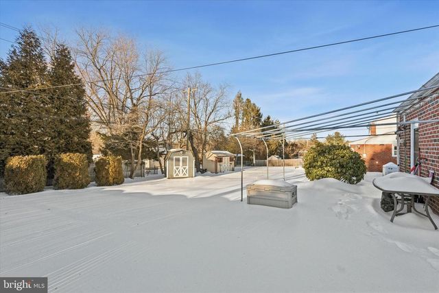 2427 SPRINGVIEW RD, Norristown, PA 19401