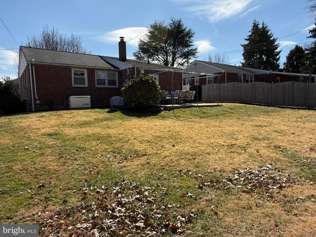 2427 SPRINGVIEW RD, Norristown, PA 19401