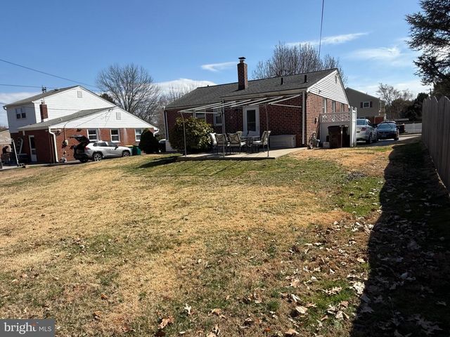 2427 SPRINGVIEW RD, Norristown, PA 19401