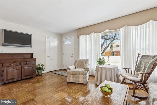 2427 SPRINGVIEW RD, Norristown, PA 19401