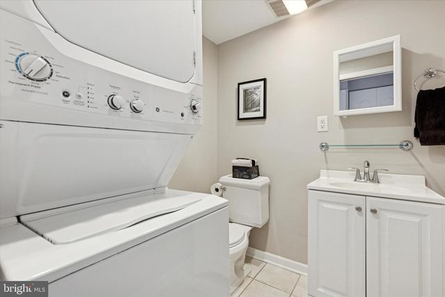 2427 SPRINGVIEW RD, Norristown, PA 19401