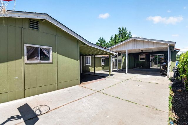 406 E Edison St, Manteca, CA 95336