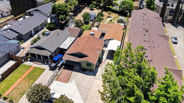 406 E Edison St, Manteca, CA 95336