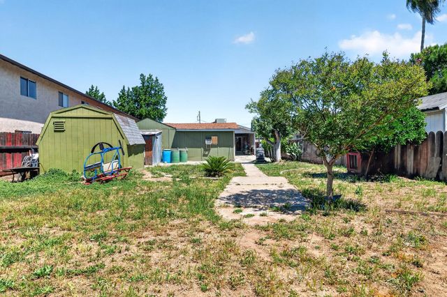 406 E Edison St, Manteca, CA 95336