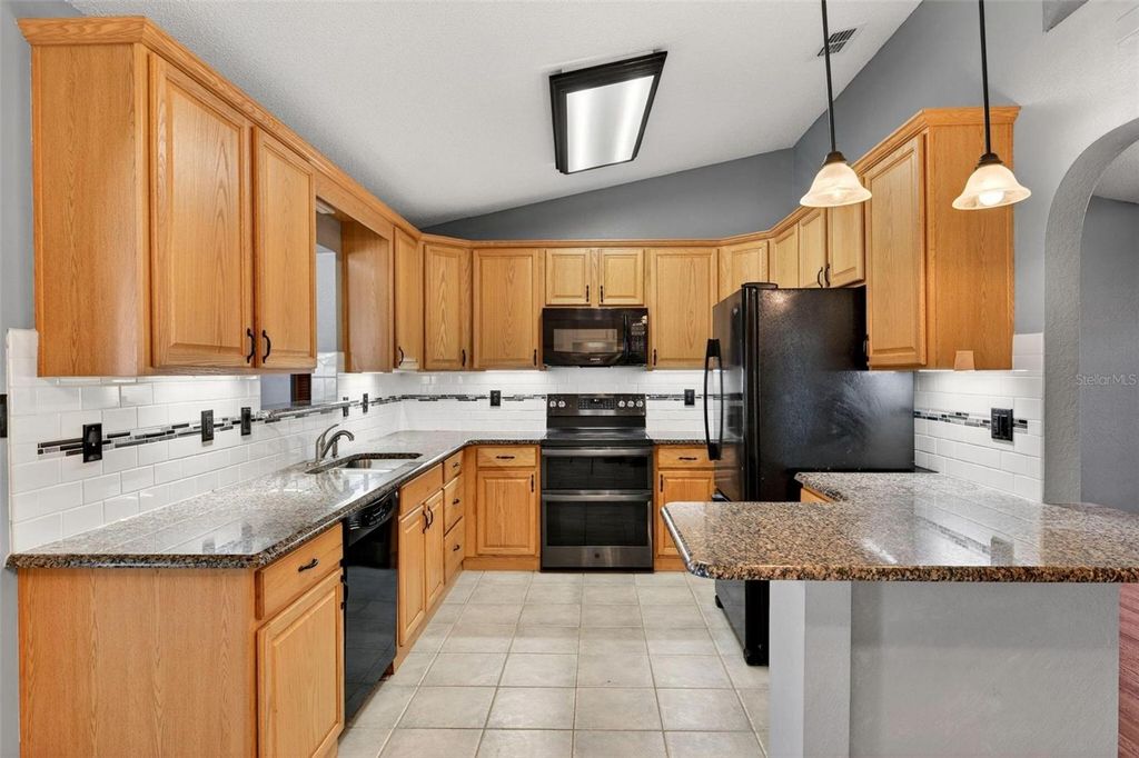 Image 26 of property listing at 1780 HEATHER STREET, Mount Dora, FL 32757