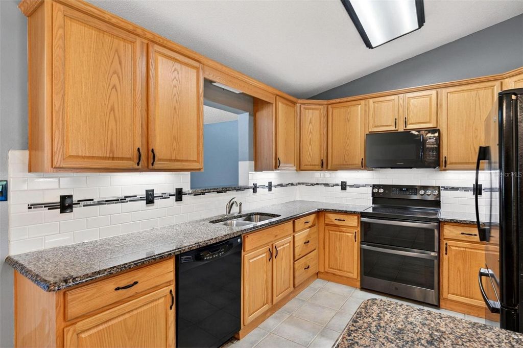 Image 27 of property listing at 1780 HEATHER STREET, Mount Dora, FL 32757