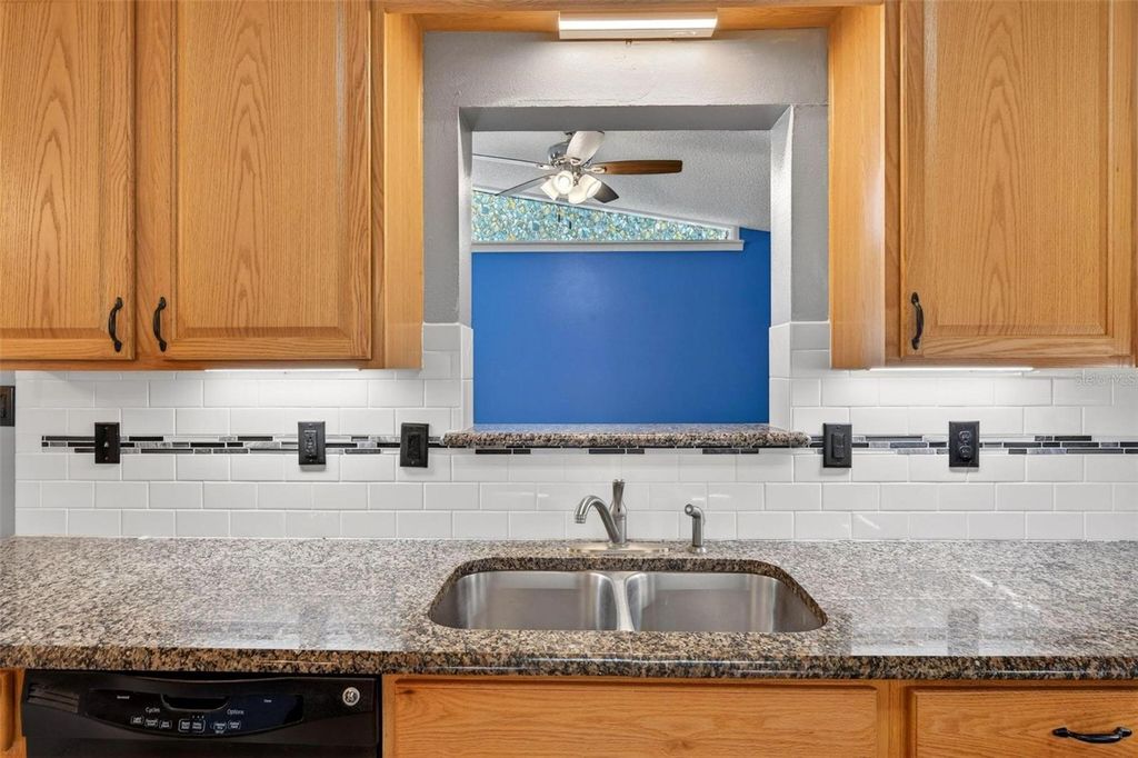 Image 31 of property listing at 1780 HEATHER STREET, Mount Dora, FL 32757