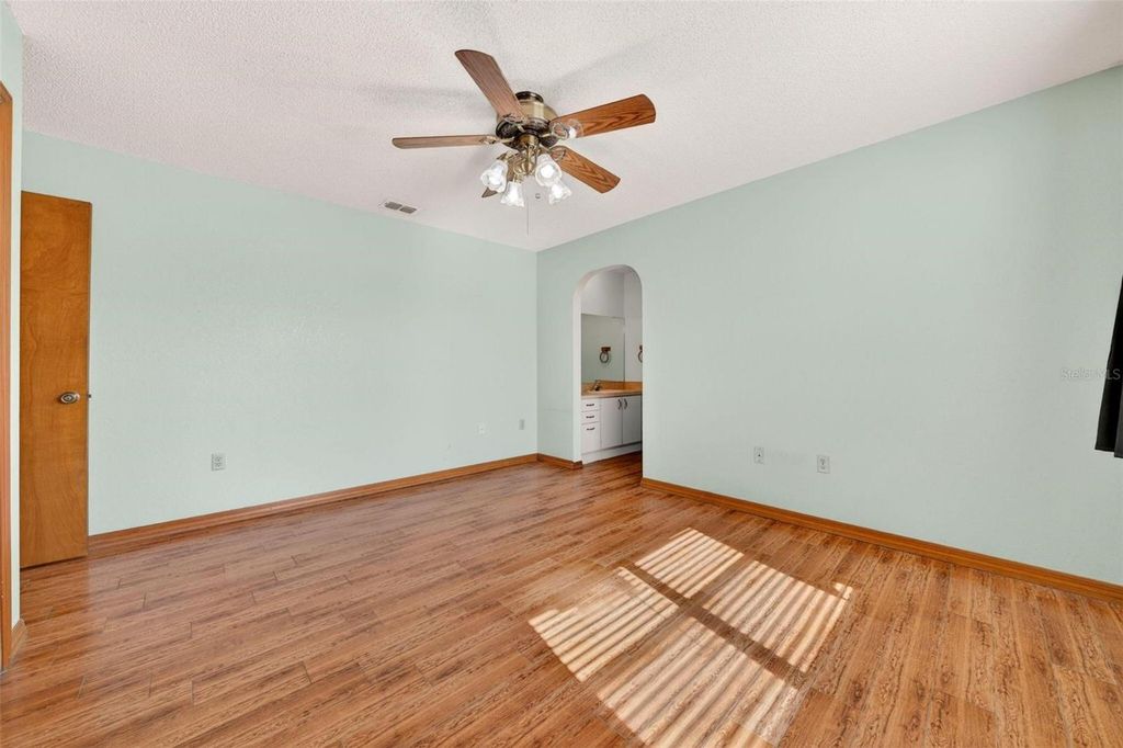 Image 46 of property listing at 1780 HEATHER STREET, Mount Dora, FL 32757