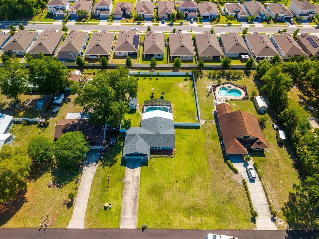 Image 75 of property listing at 1780 HEATHER STREET, Mount Dora, FL 32757