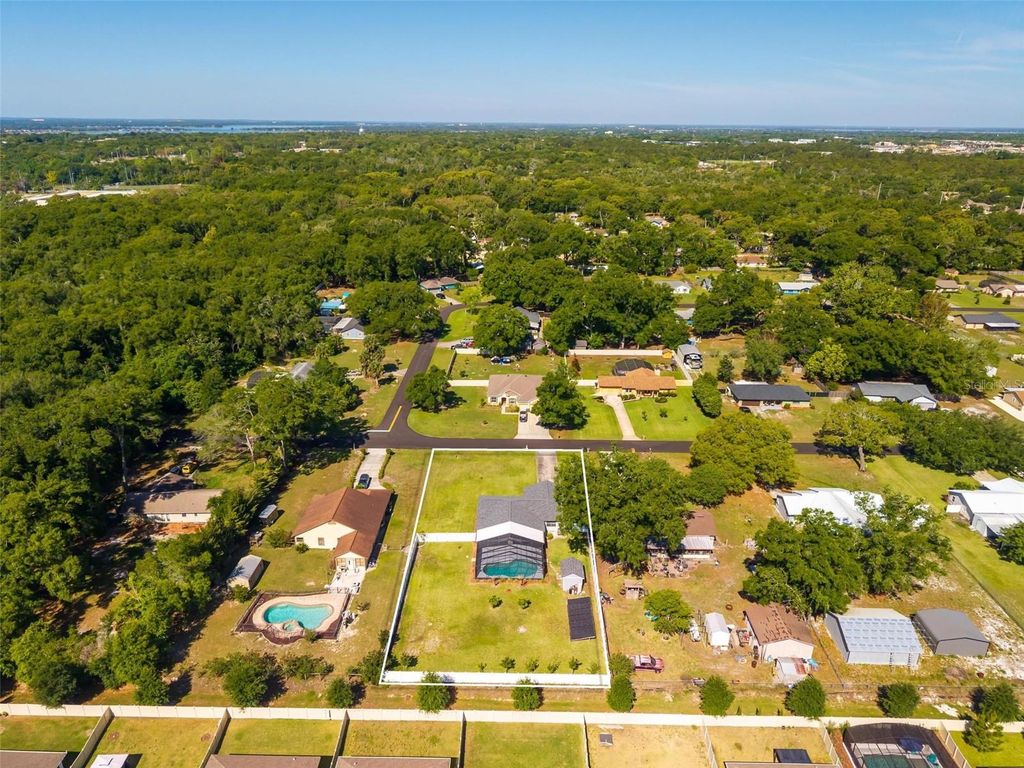 Image 81 of property listing at 1780 HEATHER STREET, Mount Dora, FL 32757