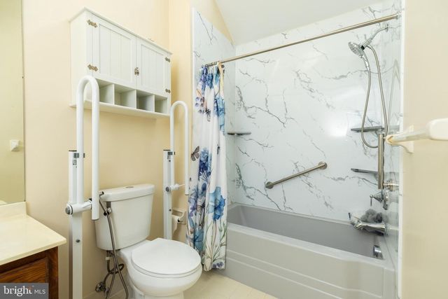 135 FALCON LN, Wilmington, DE 19808