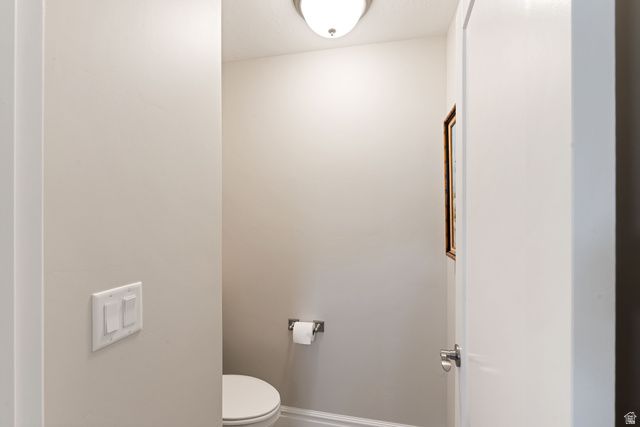 330 W PARADISO LN, Centerville, UT 84014