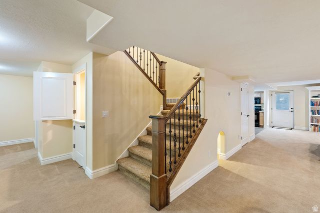 330 W PARADISO LN, Centerville, UT 84014