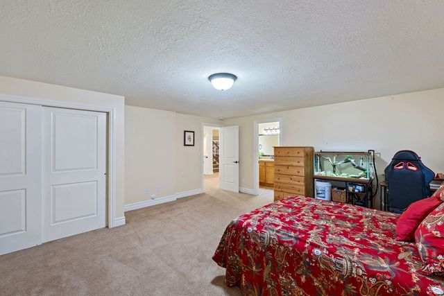 330 W PARADISO LN, Centerville, UT 84014