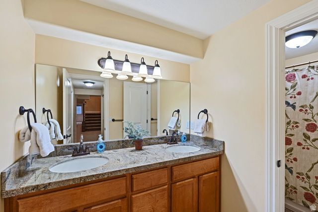 330 W PARADISO LN, Centerville, UT 84014