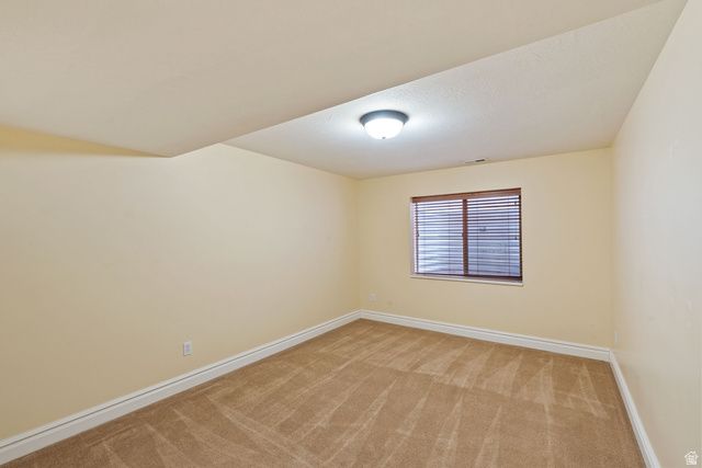 330 W PARADISO LN, Centerville, UT 84014