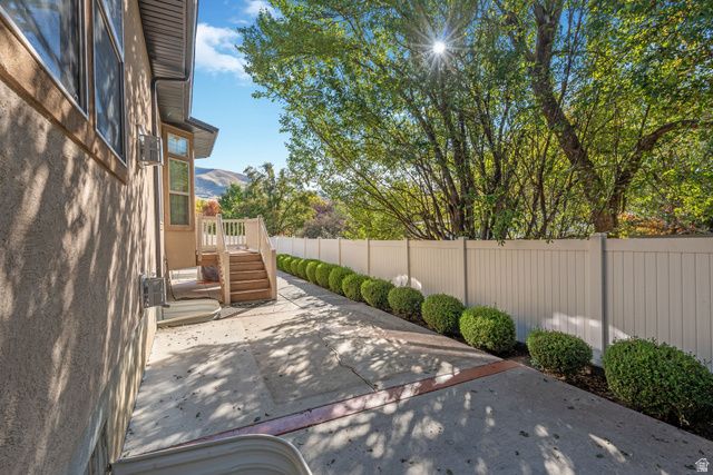 330 W PARADISO LN, Centerville, UT 84014