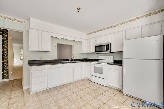4100 Bush Lake Dr, Glen Allen, VA 23060