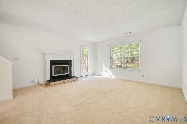 4100 Bush Lake Dr, Glen Allen, VA 23060