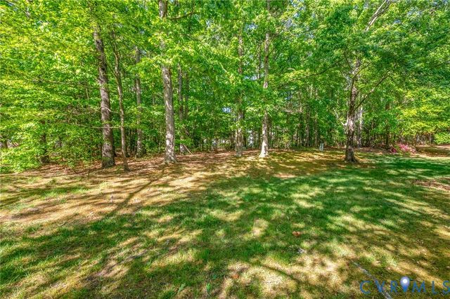 4100 Bush Lake Dr, Glen Allen, VA 23060