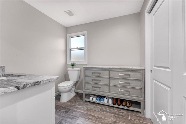 15002 Dixie Street, Redford Twp, MI 48239