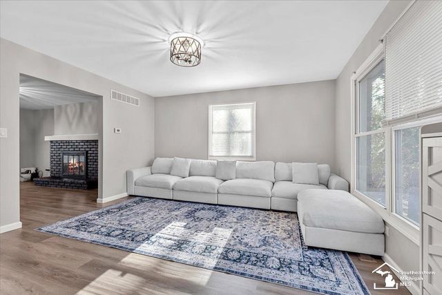 15002 Dixie Street, Redford Twp, MI 48239