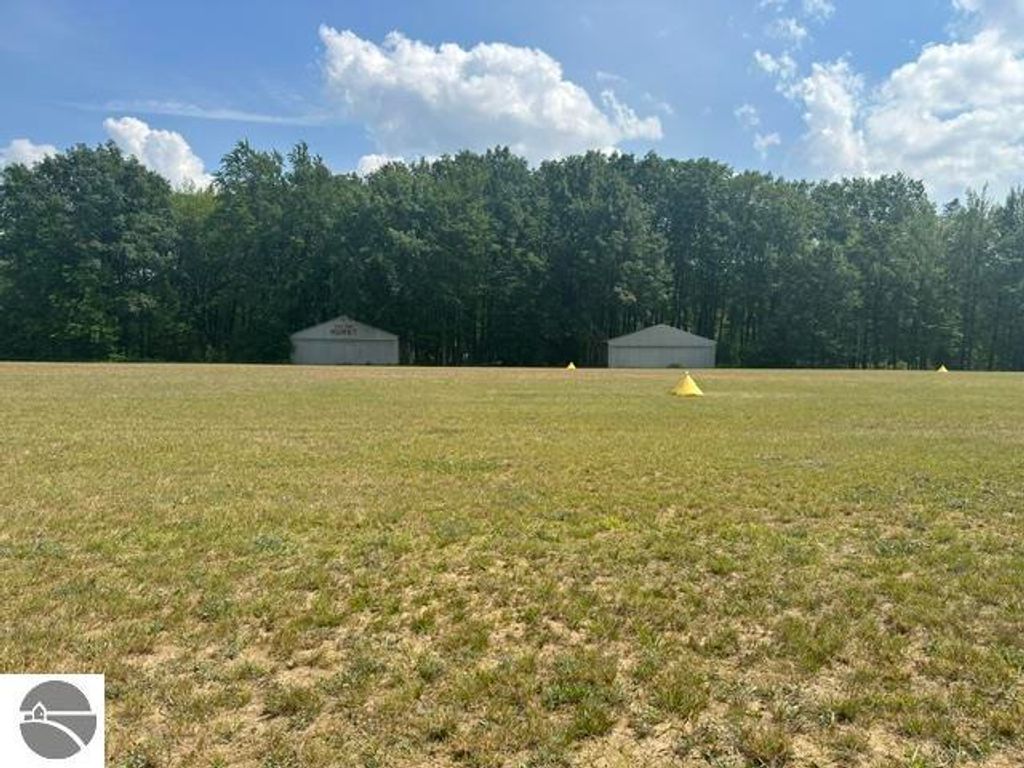 Image 15 of property listing at 7885 N Airpark Road, Weidman, MI 48893